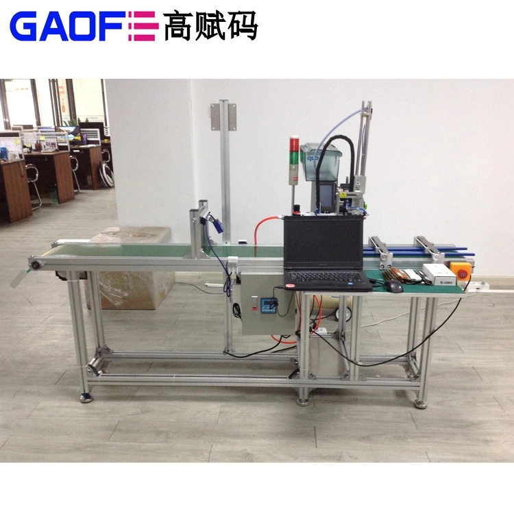 自動貼標(biāo)機是后段包裝的重要工序